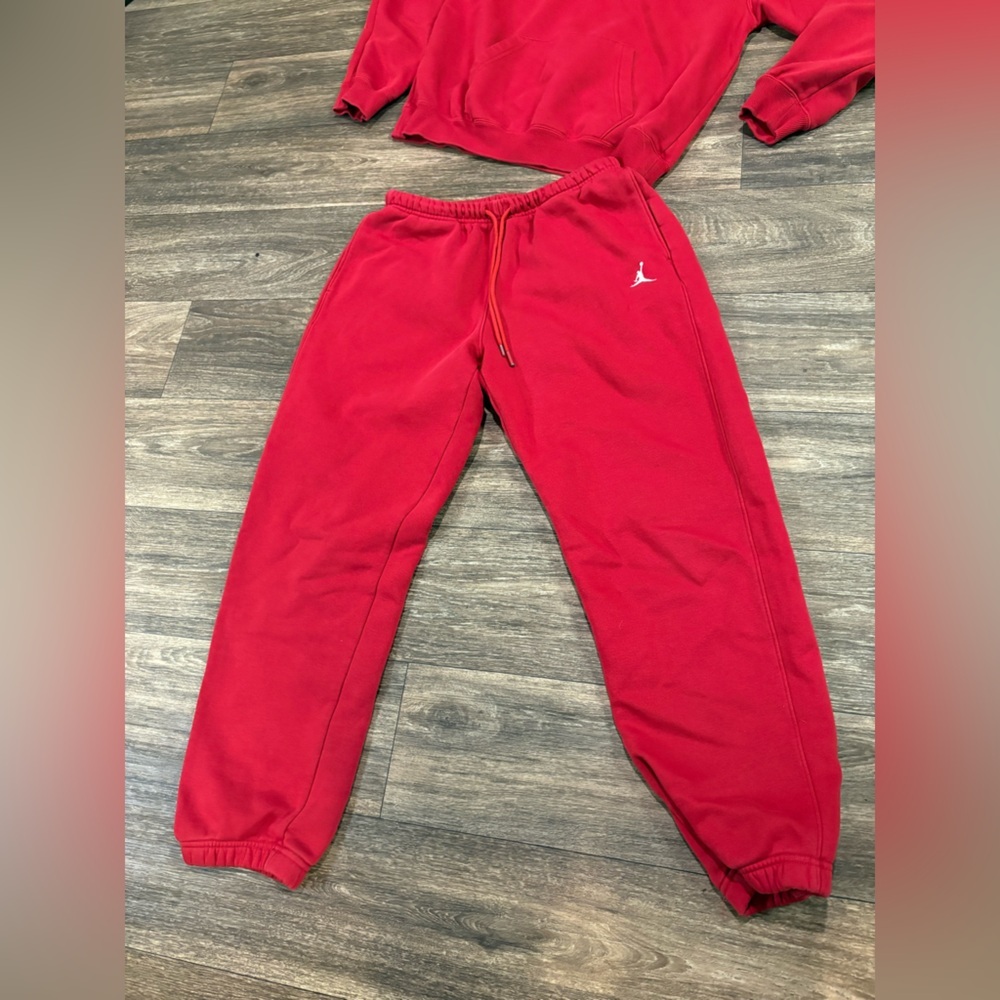 Jordan Women's Brooklyn Fleece
Pullover Hoodie & Joggers Gym Red Matching Set - Picture 8 of 13